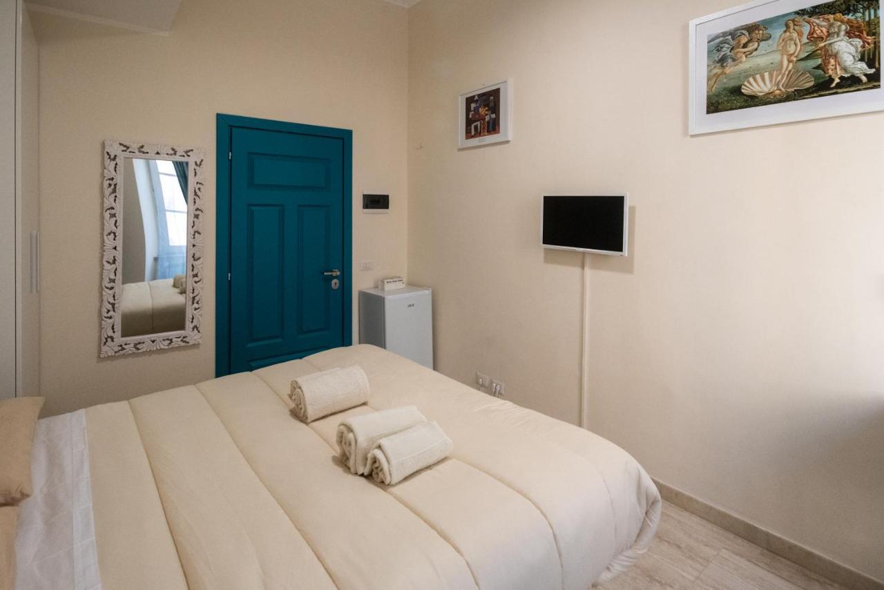 Room With Independent Entrance - Termini/Aquarium Rzym Zewnętrze zdjęcie