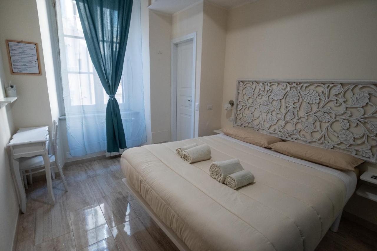 Room With Independent Entrance - Termini/Aquarium Rzym Zewnętrze zdjęcie